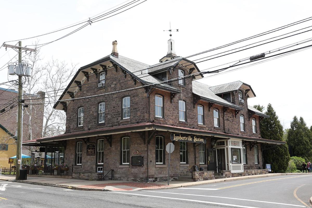 Lambertville Station Inn Екстериор снимка